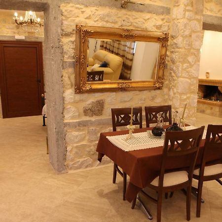 Villa Vanilla Agioi Theodoroi Buitenkant foto